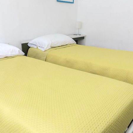 Apartament N050 - Numana, Trilocale In Centro Con Portico E Posto Auto Zewnętrze zdjęcie