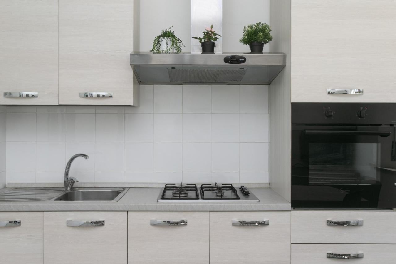 Apartament N050 - Numana, Trilocale In Centro Con Portico E Posto Auto Zewnętrze zdjęcie