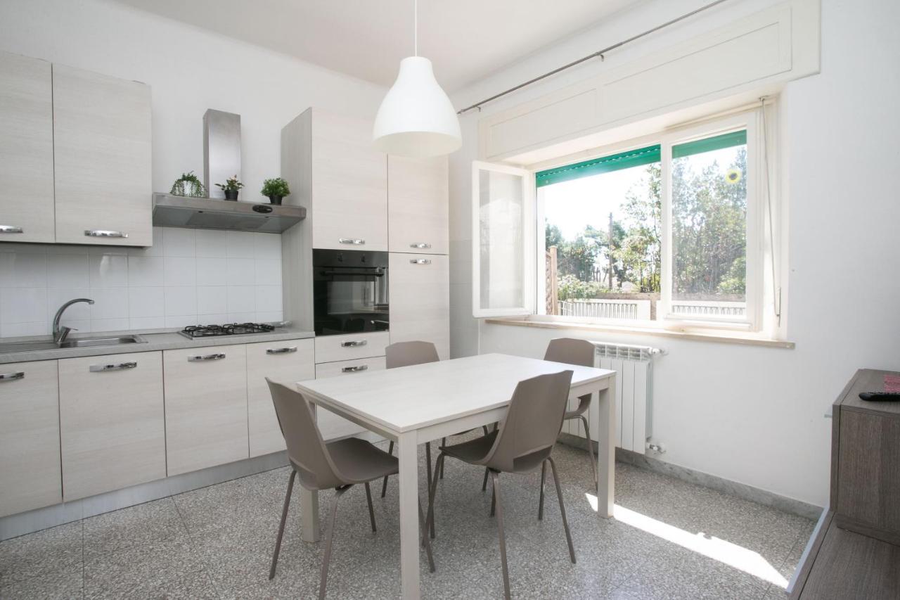 Apartament N050 - Numana, Trilocale In Centro Con Portico E Posto Auto Zewnętrze zdjęcie