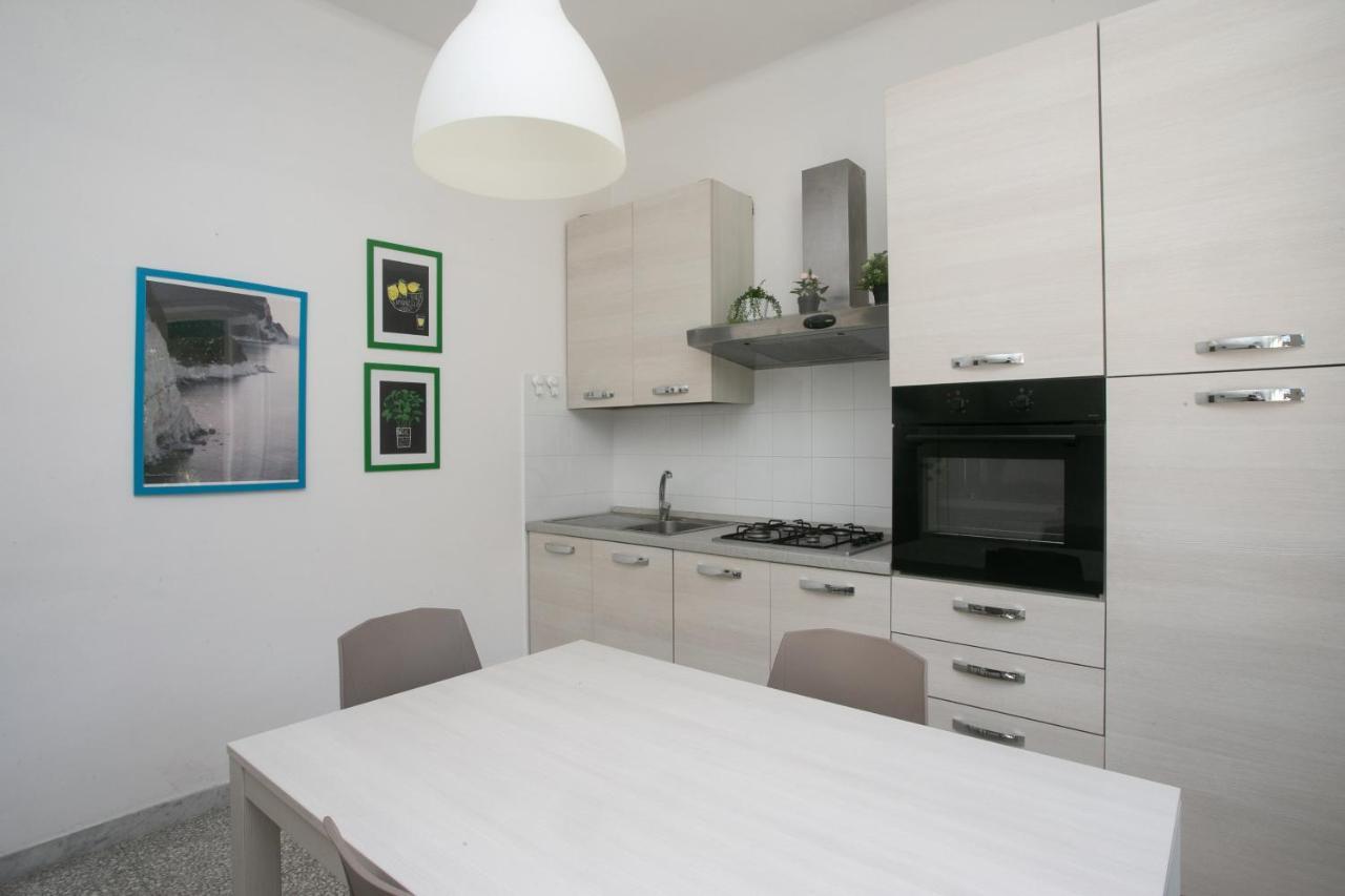 Apartament N050 - Numana, Trilocale In Centro Con Portico E Posto Auto Zewnętrze zdjęcie