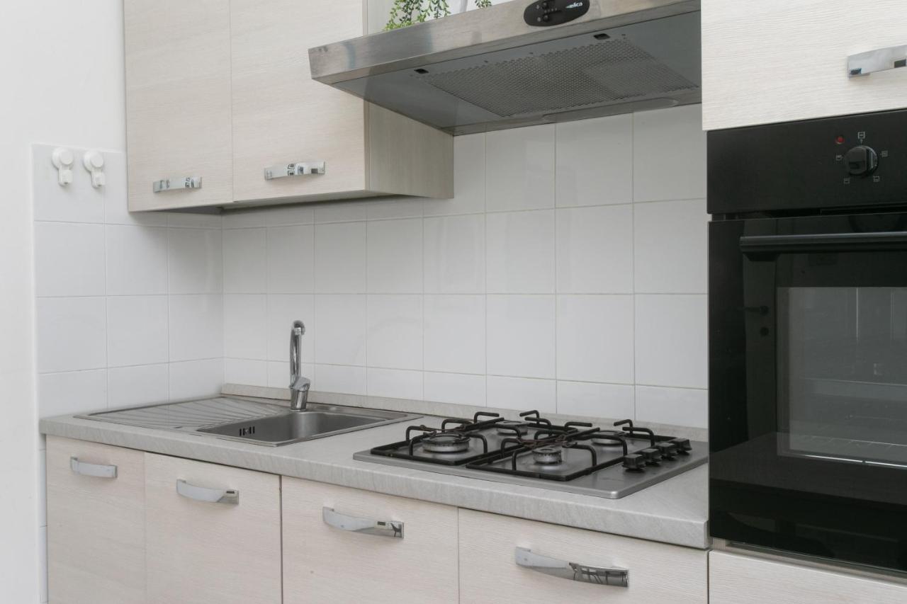 Apartament N050 - Numana, Trilocale In Centro Con Portico E Posto Auto Zewnętrze zdjęcie
