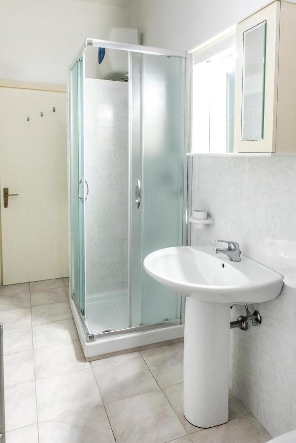 Apartament N050 - Numana, Trilocale In Centro Con Portico E Posto Auto Zewnętrze zdjęcie