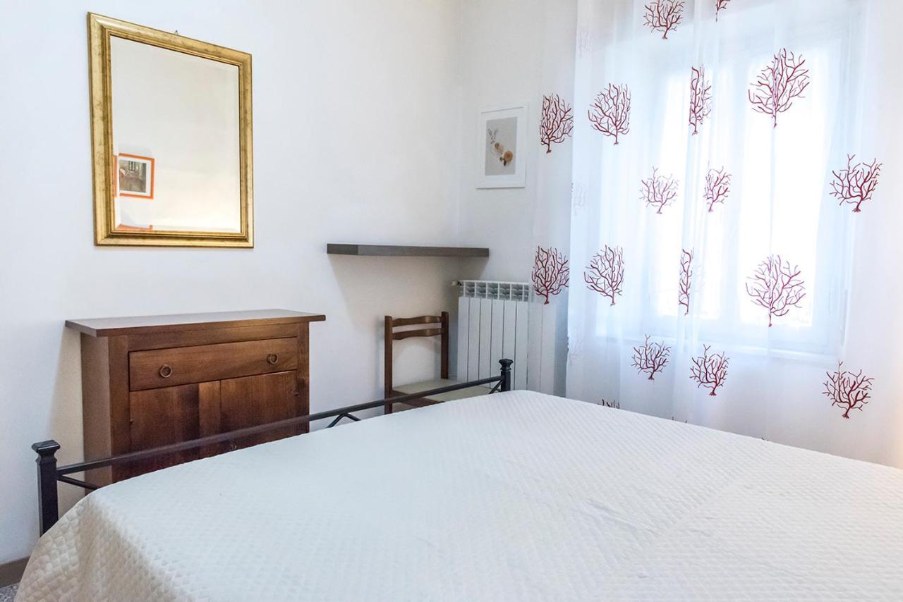 Apartament N050 - Numana, Trilocale In Centro Con Portico E Posto Auto Zewnętrze zdjęcie
